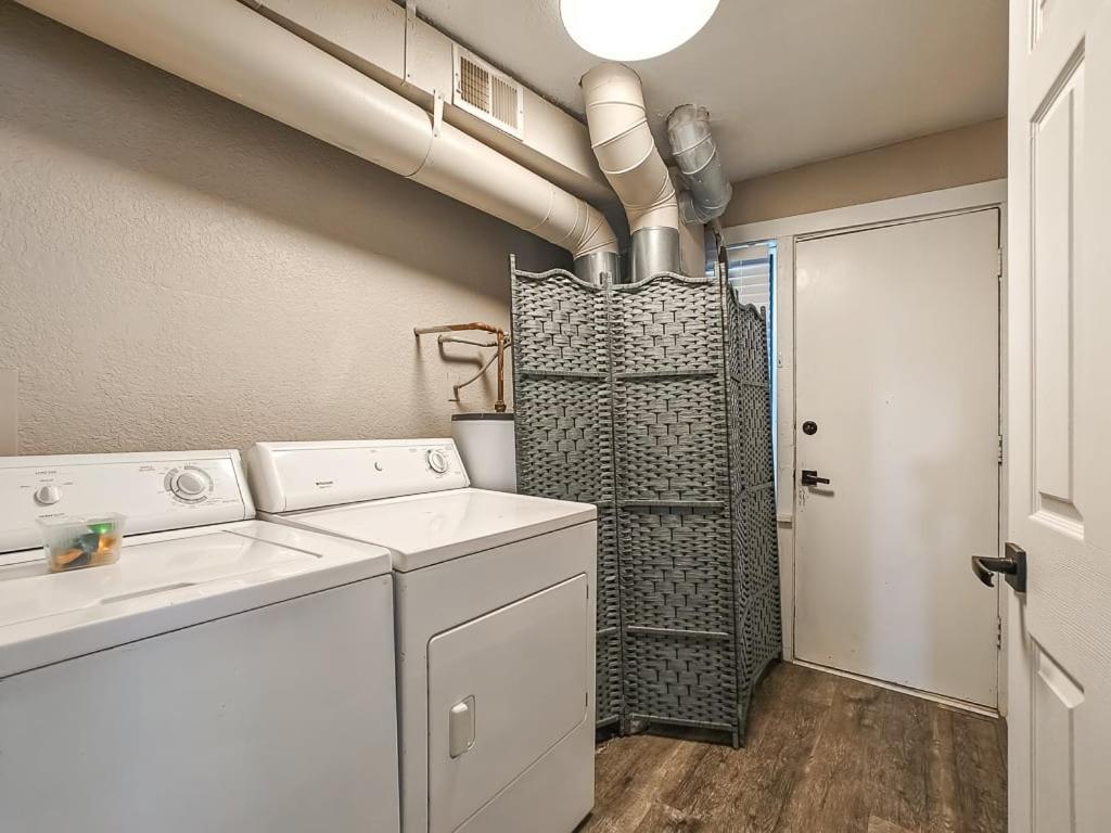 Heart Of Westport 1Br Villa Kansas City Bagian luar foto